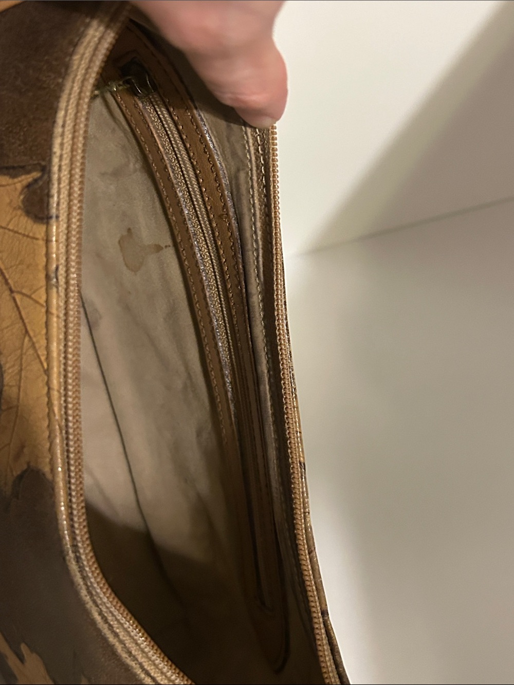 Brahmin Brown Leather Shoulder Bag with Tan Leaf Accents - Picture 6 of 12
